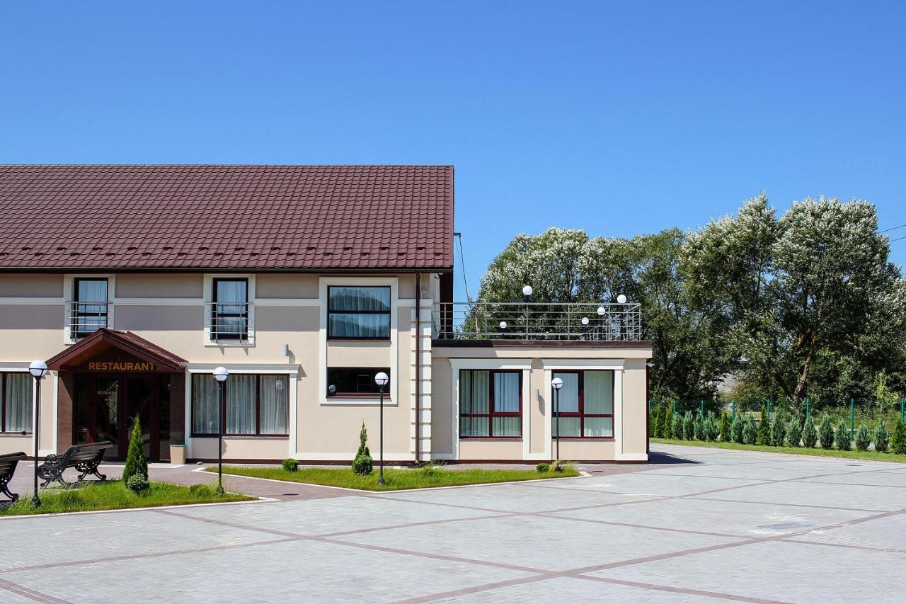 Hotel Роляда Tysmenytsia Exteriér fotografie