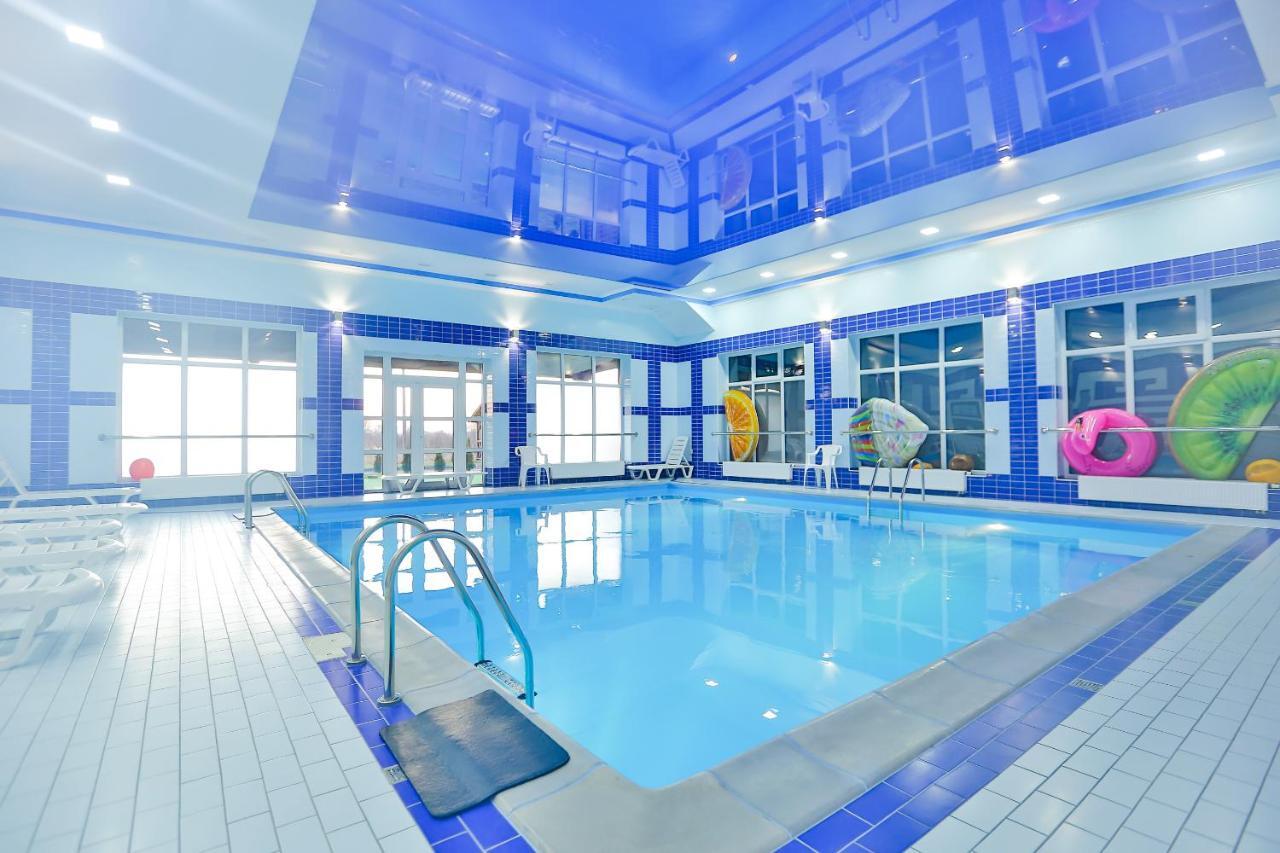 Hotel Роляда Tysmenytsia Exteriér fotografie